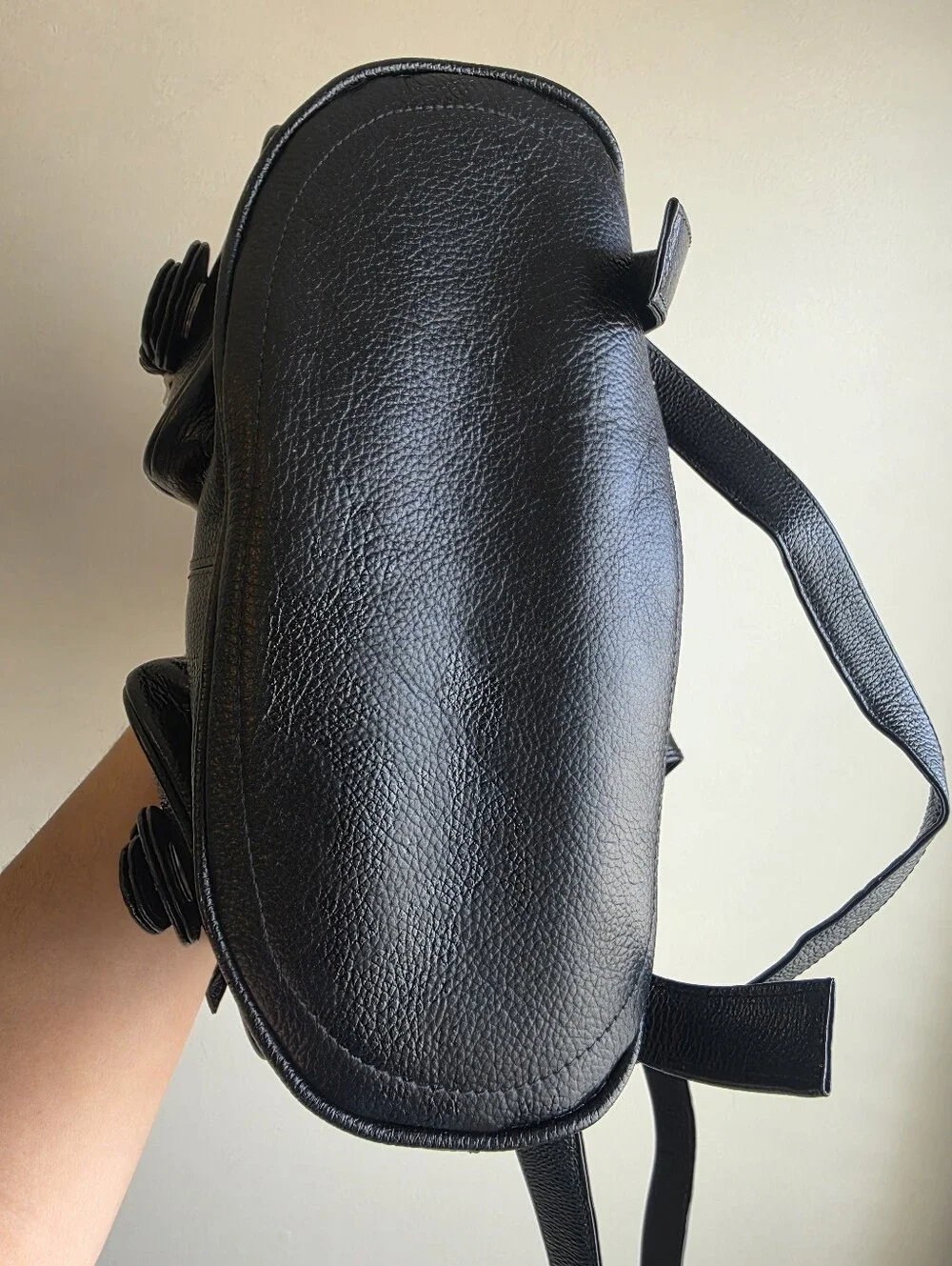 ✨ NWT Two Pretty Handcrafted Full Grain Leather Convertible Backpack ✨